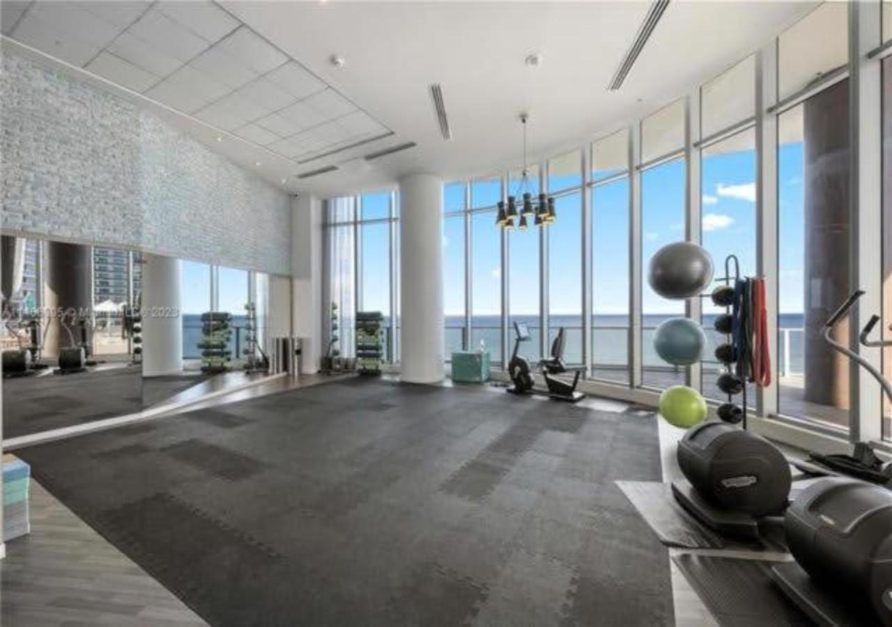 High Floor Corner 2 Bdr At Lyfe Resort Hollywood Exterior foto