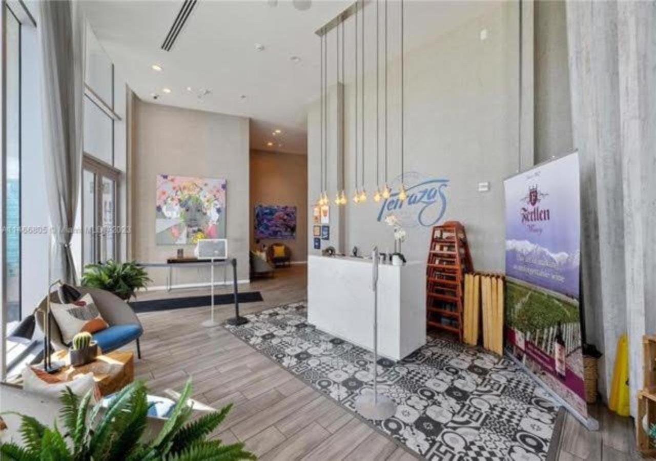 High Floor Corner 2 Bdr At Lyfe Resort Hollywood Exterior foto