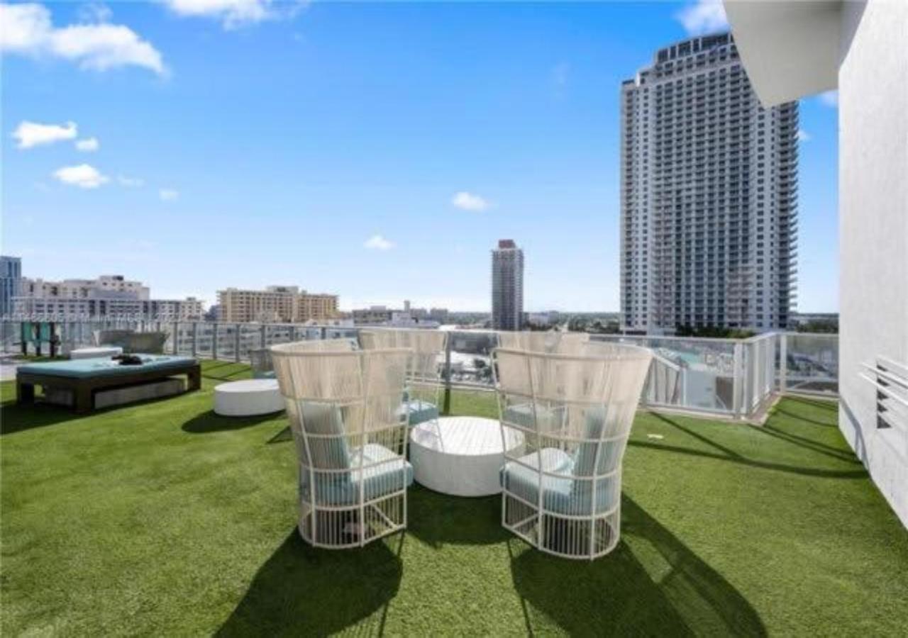 High Floor Corner 2 Bdr At Lyfe Resort Hollywood Exterior foto