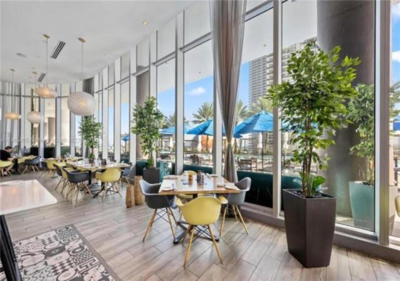 High Floor Corner 2 Bdr At Lyfe Resort Hollywood Exterior foto